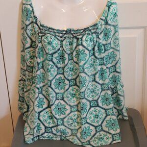 New Directions Curvy Rayon Flowy Green/White Bohemian Tile Print Smocked Plus 2X